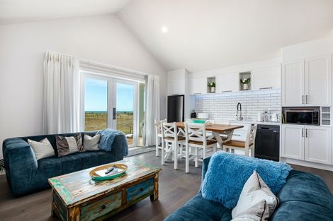 Photo of property in 87 Rutherford Drive, Waikanae Beach, Waikanae, 5036