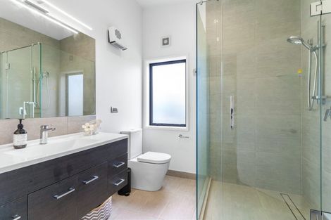 Photo of property in 37 Wallace Road, Hobsonville, Auckland, 0616