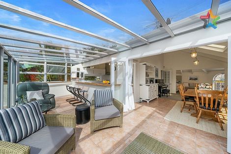 Photo of property in 14 Maungaraki Road, Korokoro, Lower Hutt, 5012