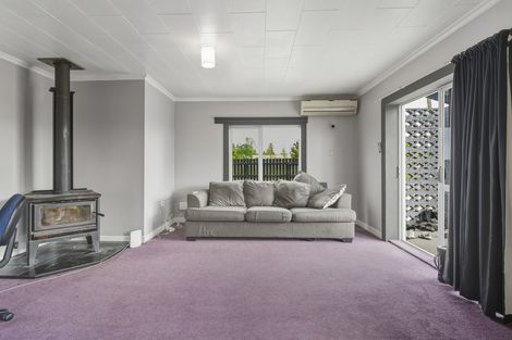 Photo of property in 8 Helensbrook Road, Milton, 9220