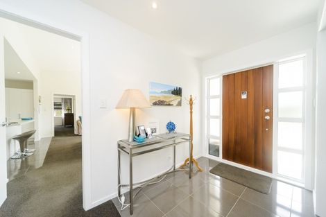 Photo of property in 3 Levi Place, Kelvin Grove, Palmerston North, 4414