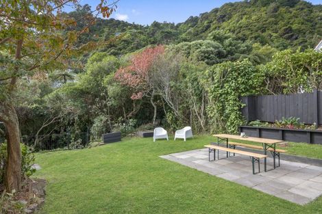 Photo of property in 28 Totara Street, Eastbourne, Lower Hutt, 5013