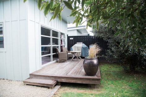 Photo of property in 24 Cologne Street, Martinborough, 5711