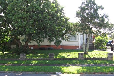 Photo of property in 59 Dale Crescent, Pakuranga, Auckland, 2010
