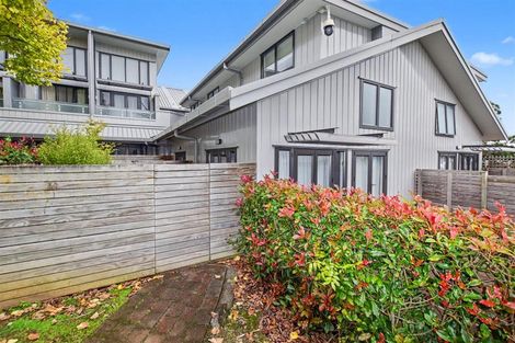 Photo of property in 24a/30 Westward Ho, Glen Eden, Auckland, 0602