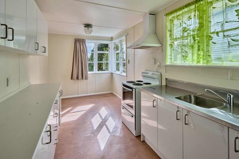 Photo of property in 14 Cumberland Grove, Cannons Creek, Porirua, 5024