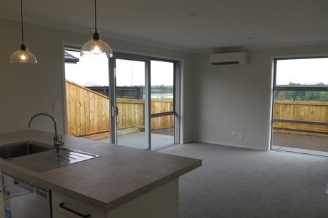 Photo of property in 16 Kahawai Place, Omokoroa, 3114