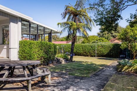 Photo of property in 14 Dives Avenue, Hawera, 4610