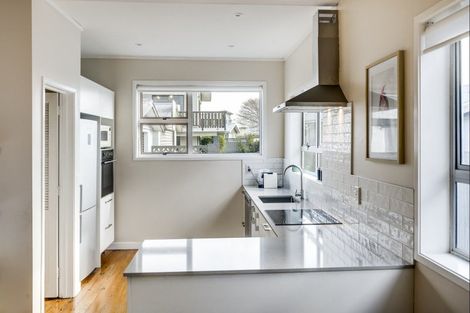 Photo of property in 16a Georges Drive, Napier South, Napier, 4110