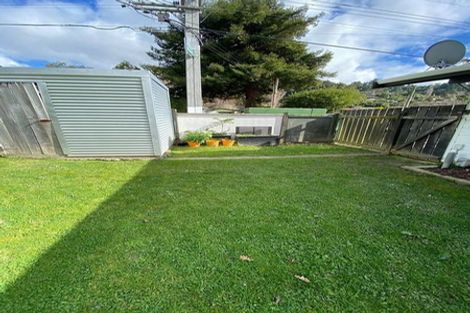 Photo of property in 3/89 Pinehaven Road, Pinehaven, Upper Hutt, 5019
