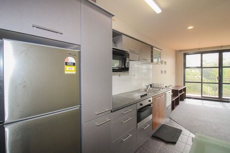 Photo of property in Atrium Towers, 8f/154 The Terrace, Wellington Central, Wellington, 6011