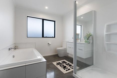 Photo of property in 13 Rua Place, Bell Block, New Plymouth, 4312