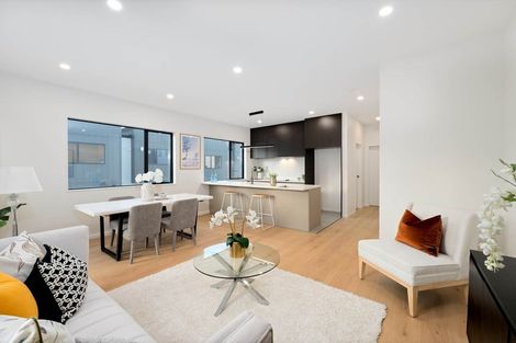 Photo of property in 64b Triangle Road, Massey, Auckland, 0614