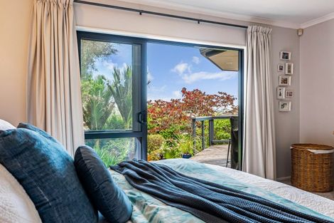 Photo of property in 10 Anchorite Way, Red Beach, 0932