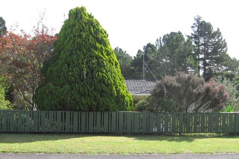 Photo of property in 43 Allington Road, Massey, Auckland, 0614