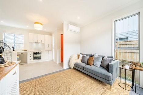 Photo of property in 44b Pine Avenue, Upper Hutt Central, Upper Hutt, 5018