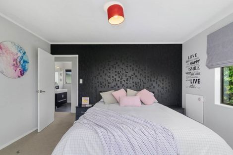 Photo of property in 27 Owhatiura Drive, Lynmore, Rotorua, 3010