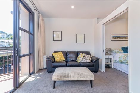 Photo of property in Atrium Apartments, 2o/154 The Terrace, Wellington Central, Wellington, 6011