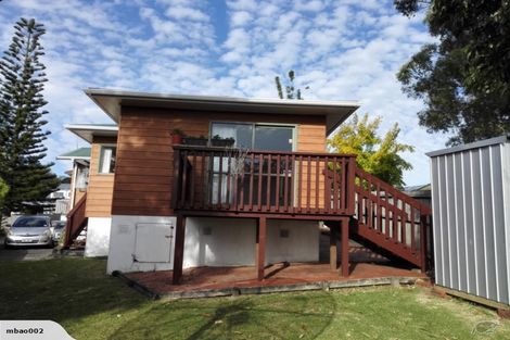 Photo of property in 2/87 Bond Crescent, Forrest Hill, Auckland, 0620