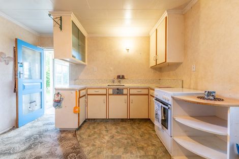 Photo of property in 8 Oxford Street, Waimate, 7924