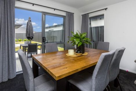Photo of property in 9 Pattullo Crescent, Wallaceville, Upper Hutt, 5018