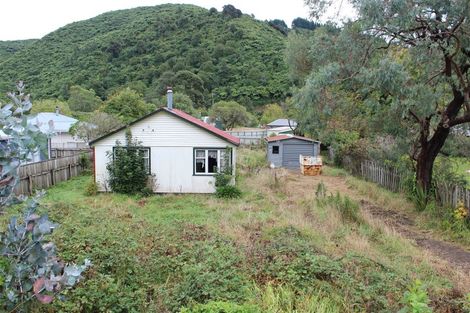 Photo of property in 105 Akatarawa Road, Birchville, Upper Hutt, 5018
