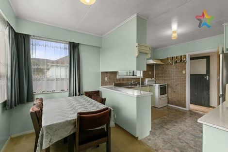 Photo of property in 59 Chapman Crescent, Naenae, Lower Hutt, 5011