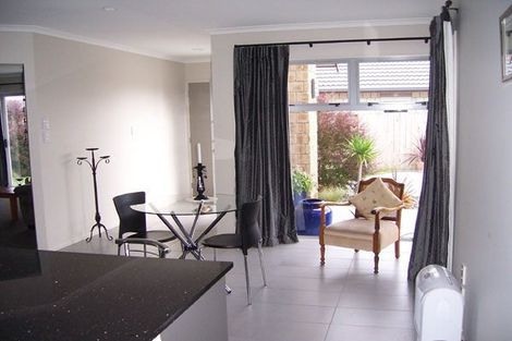 Photo of property in 8 Sophies Way, Papamoa Beach, Papamoa, 3118