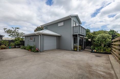 Photo of property in 2a Kapiti Crescent, Titahi Bay, Porirua, 5022