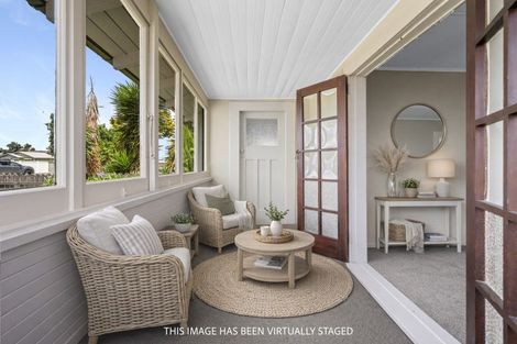 Photo of property in 1106 Karamu Road North, Mayfair, Hastings, 4122