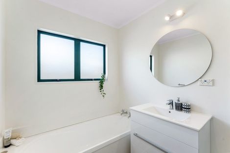 Photo of property in 2/3 Dover Road, Wainuiomata, Lower Hutt, 5014