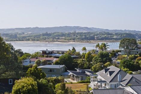 Photo of property in 1/99 Pah Road, Cockle Bay, Auckland, 2014