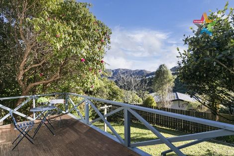 Photo of property in 4 Alanbrooke Place, Karori, Wellington, 6012