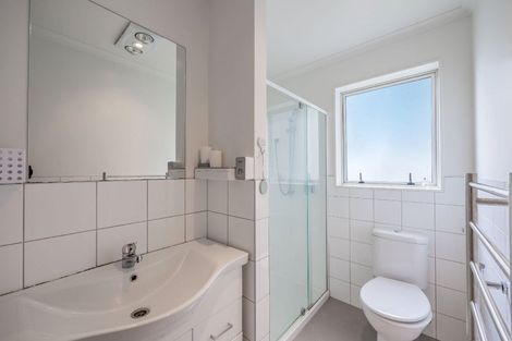 Photo of property in 8 Duin Lane, Wiri, Auckland, 2104