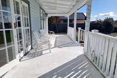 Photo of property in 14 Grey Street, Martinborough, 5711