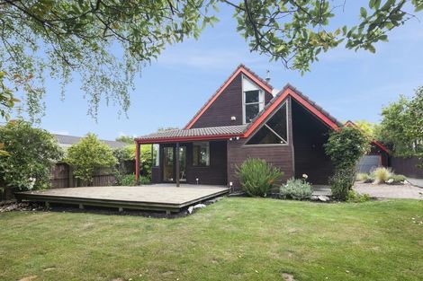 Photo of property in 31 Juniper Place, Burnside, Christchurch, 8053