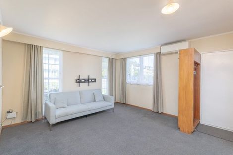 Photo of property in 15 Mangaroa Hill Road, Maoribank, Upper Hutt, 5018
