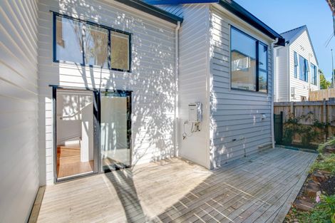 Photo of property in 132c Stapleford Crescent, Browns Bay, Auckland, 0630