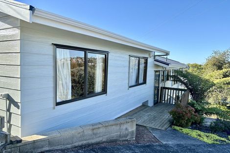Photo of property in 2/11 Sunhaven Avenue, Glenfield, Auckland, 0629