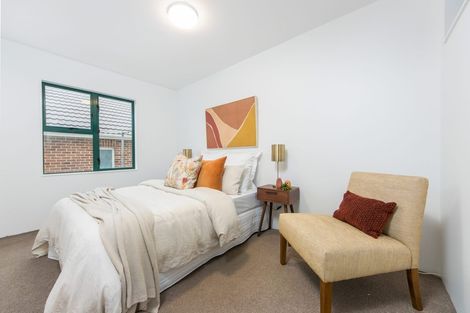 Photo of property in 2/4 Wynyard Road, Mount Eden, Auckland, 1024