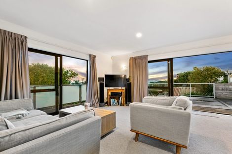 Photo of property in 1/67 Seaview Road, Castor Bay, Auckland, 0620