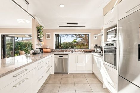 Photo of property in 2 Barnett Place, Te Puke, 3119