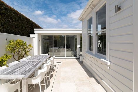 Photo of property in 306 Jervois Road, Herne Bay, Auckland, 1011