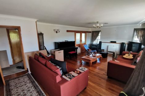 Photo of property in 64 Redwood Avenue, Tawa, Wellington, 5028