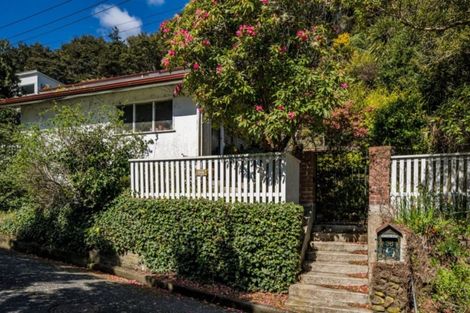 Photo of property in 36 Moana Road, Days Bay, Lower Hutt, 5013