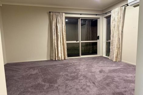 Photo of property in 13 Finbar Close, Flat Bush, Auckland, 2019