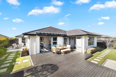 Photo of property in 16 Whitau Place, Marshland, Christchurch, 8083