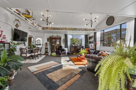 Photo of property in 3 Mabey Street, Eltham, 4322