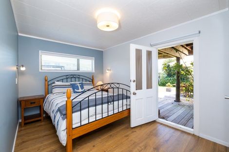 Photo of property in 68 Harper Road, Waimarama, Havelock North, 4294