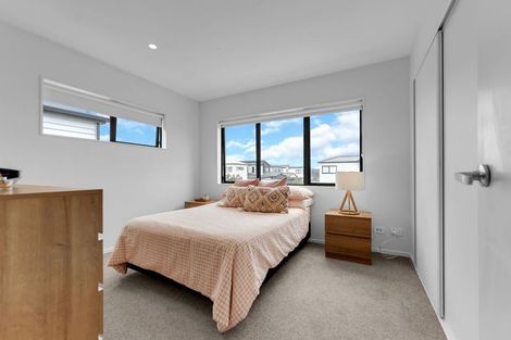 Photo of property in 33 Kabardin Street, Karaka, Papakura, 2113